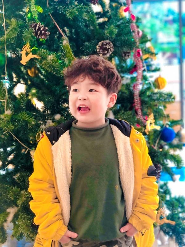 Con trai của Lan Phương và Hồng Đăng trong Thương Ngày Nắng Về là ai?-15