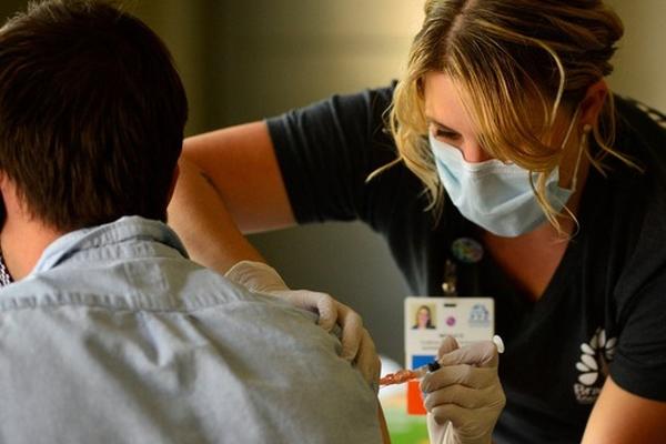 Hà Nội triển khai tiêm mũi 3 vaccine Covid-19-2