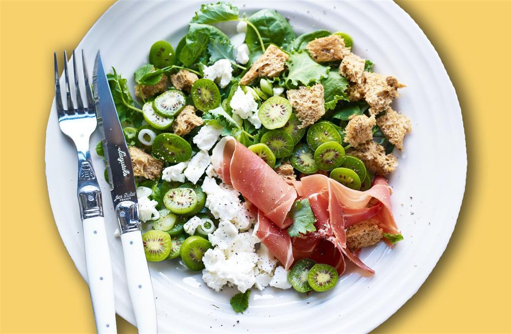 Loại quả gây lú vì nhìn như nhót, đến lúc bổ ra lại giống kiwi?-7