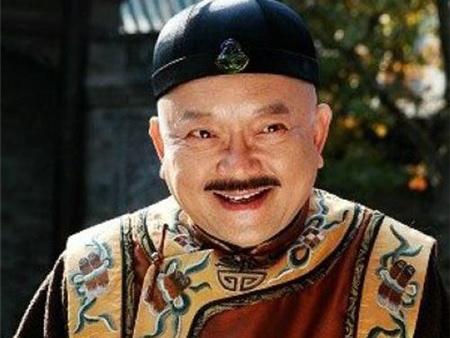 Hòa Thân ngoài đời được mệnh danh đệ nhất mỹ nam, khác xa trên phim-1