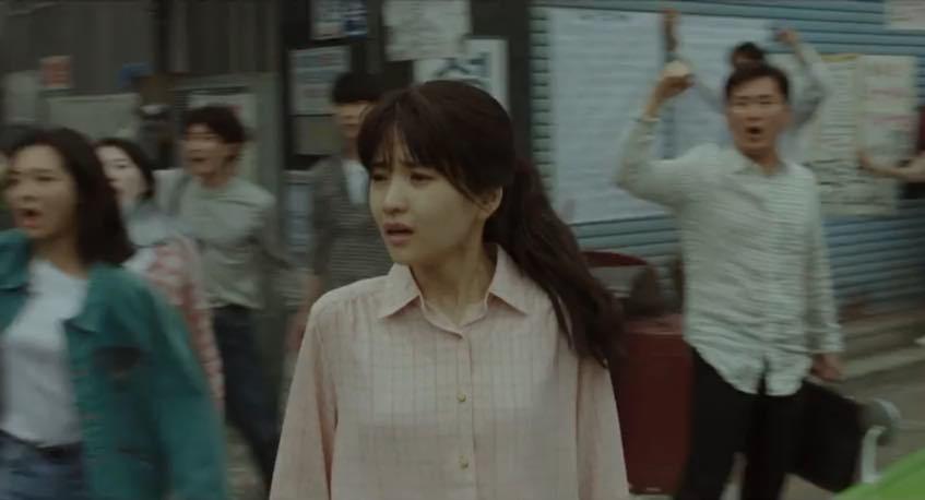 Đóng phim cùng bối cảnh: Jung Hae In kém cỏi, Kim Tae Ri tinh tế-5