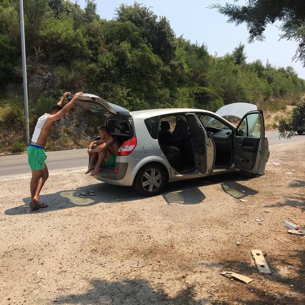 Những du khách xui xẻo nhất hành tinh, đi du lịch mà như hành xác-8