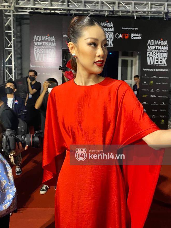 Khánh Vân lộ diện sau ồn ào, visual ảnh chụp vội ra sao?-4