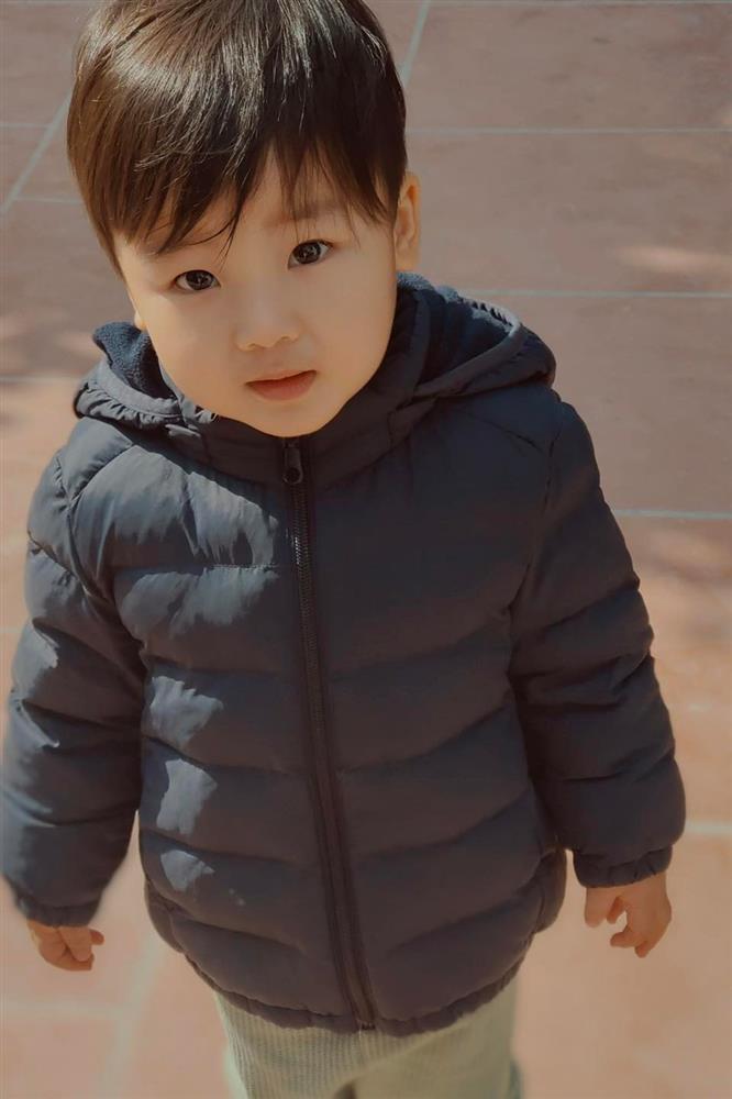 Hòa Minzy đau lòng vì con quá ngoan, các mẹ bỉm đồng cảm-5