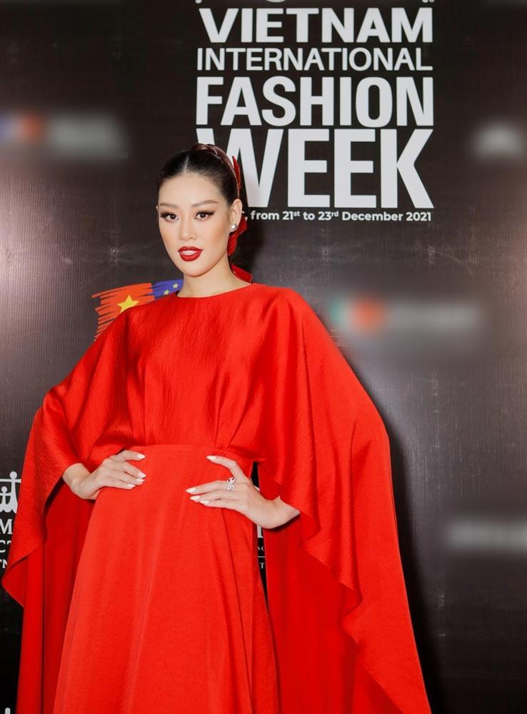 Lương Thùy Linh thua đau khi đụng hàng Khánh Vân-2