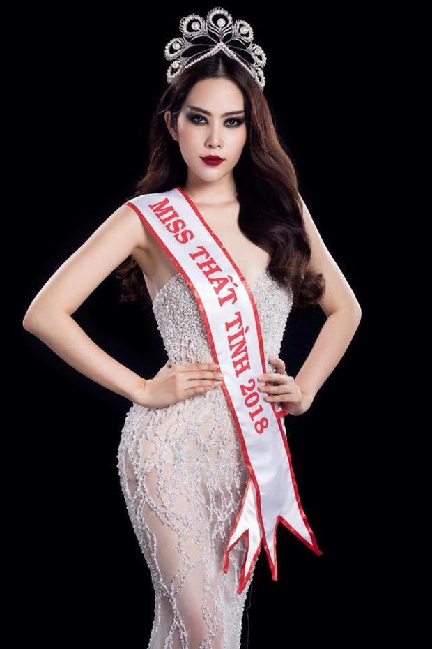 Trang Trần đội vương miện Miss Universe phake giống Đặng Thu Thảo-8