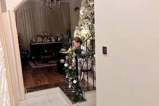 Nửa đêm vợ bắt làm một việc, chồng Đoàn Di Băng tức sôi máu