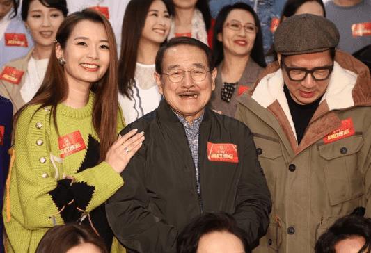 Bố chồng Dương Mịch nói về cháu nội, có vẻ muốn nhắc khéo con dâu-1