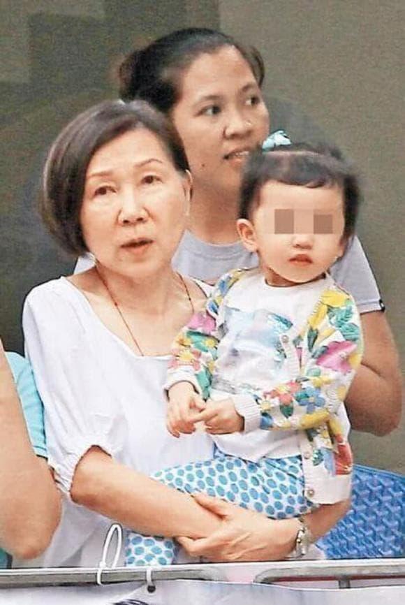 Bố chồng Dương Mịch nói về cháu nội, có vẻ muốn nhắc khéo con dâu-4