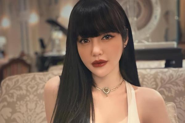 Ái nữ 7 tuổi của Elly Trần trổ mã, làm dáng như thiếu nữ-7