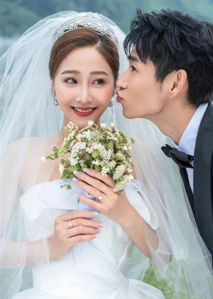 Hôn lễ ngập sắc đỏ của mỹ nam Vườn Sao Băng-1