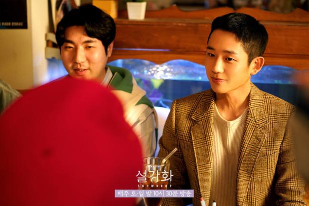 Jisoo và Jung Hae In liệu có đang đánh đổi quá nhiều vì Snowdrop?-8