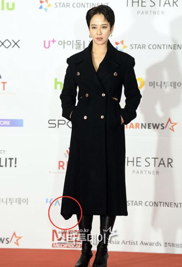 Mái tóc ngắn ngủn của Song Ji Hyo lại thành chủ đề tranh cãi-7