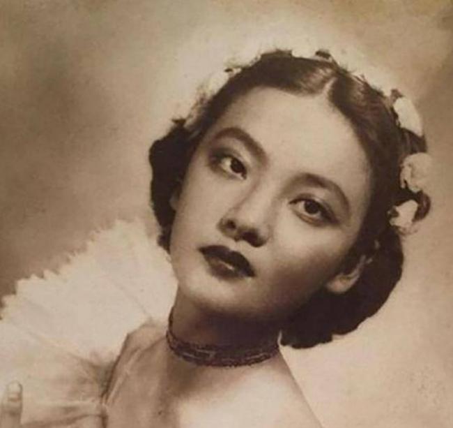 17 tuổi bị ép gả, 28 tuổi mỹ nữ tự vẫn sau khi ngủ với 3.000 đàn ông!-1