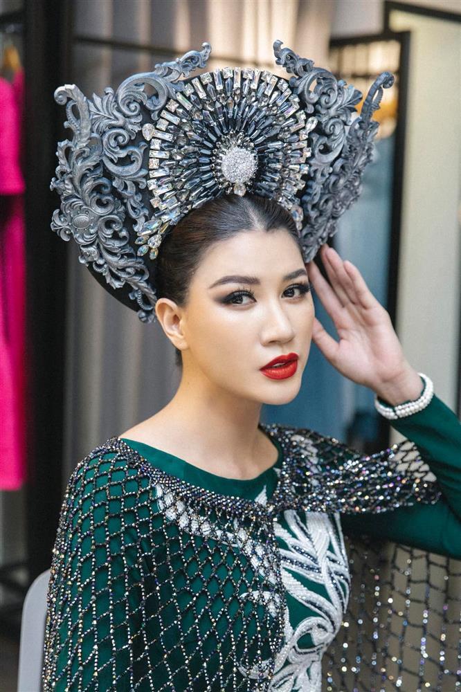 Trang Trần đáp trả sau màn catwalk cực fail: Phèn nhưng nhiều tiền-4