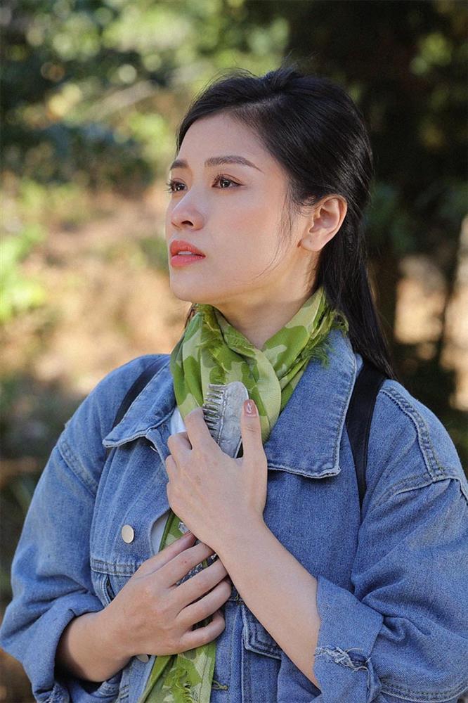 Sao Mai Thu Hằng bật khóc trong buổi ra mắt Hồn Ngàn Thu-1