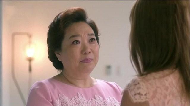 Mẹ chồng chiều như tiên, ai cũng bảo sướng cho đến khi sự thật phơi bày-1