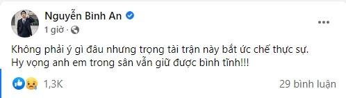 Tuyển Việt Nam bị trọng tài chơi xấu, dàn sao Việt nóng mắt