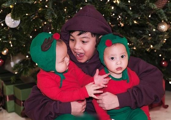 Kim Lý lên đồ Noel lạc quẻ với Hồ Ngọc Hà và cặp sinh đôi Lisa Leon-4