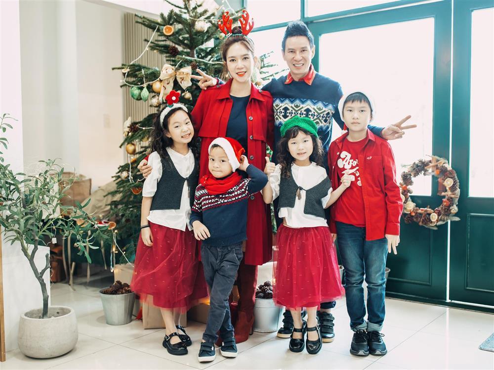 Sao Việt rộn ràng đón Noel: Gia đình Vy Oanh chiếm spotlight-7