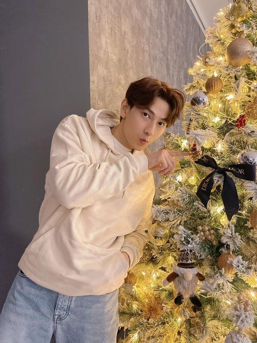 Sao Việt rộn ràng đón Noel: Gia đình Vy Oanh chiếm spotlight-13