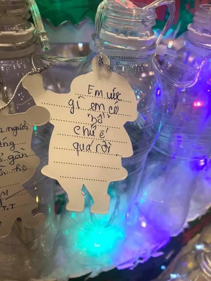 7749 điều ước giời ơi đất hỡi của lũ trẻ khiến ông già Noel chỉ biết khóc-1