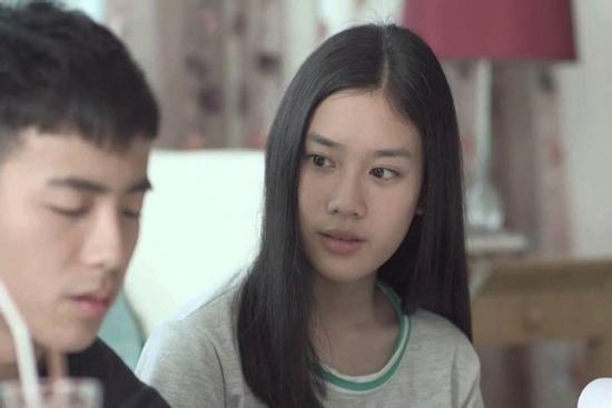 Thấy em chơi với bạn thân nam giới, người yêu chốt yêu cầu vô lý