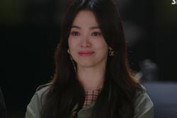 Song Hye Kyo khóc vì bạn, vì mẹ, vì bồ trẻ và hết!