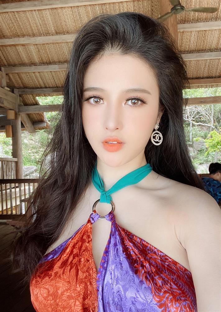 Em gái Huyền Baby phũ đẹp sau khi công khai bạn trai cầu hôn-2