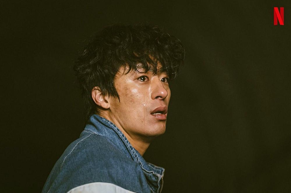 Song Hye Kyo ngậm ngùi nhìn Lee Young Ae nhận giải thưởng lớn-5