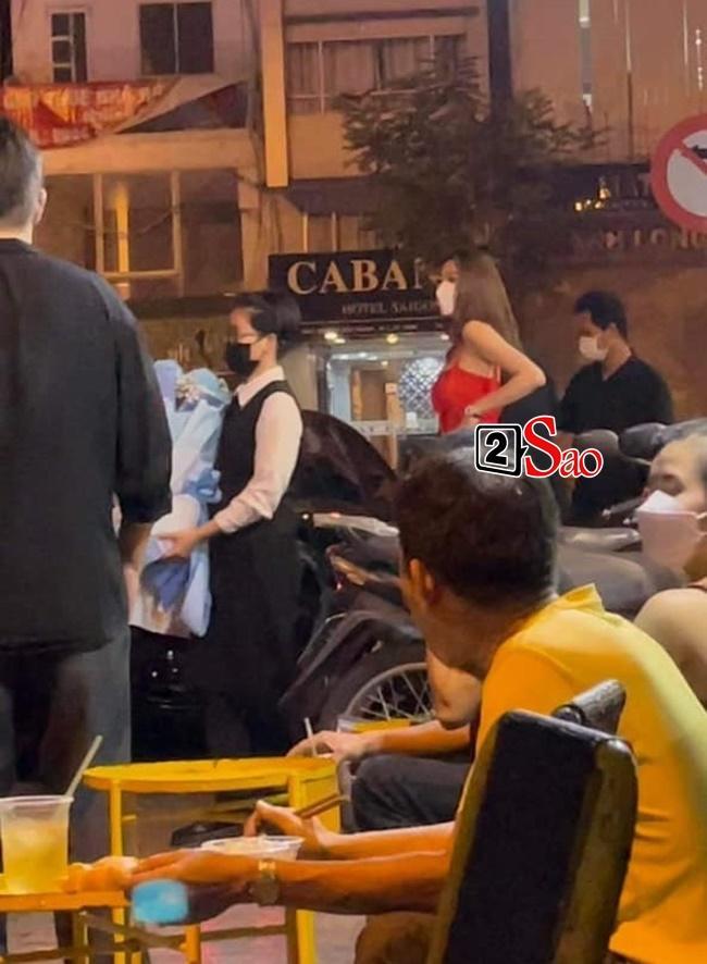 Chồng cũ Lệ Quyên đúng số hưởng: 2 bồ tin đồn đều trẻ đẹp, sexy-1