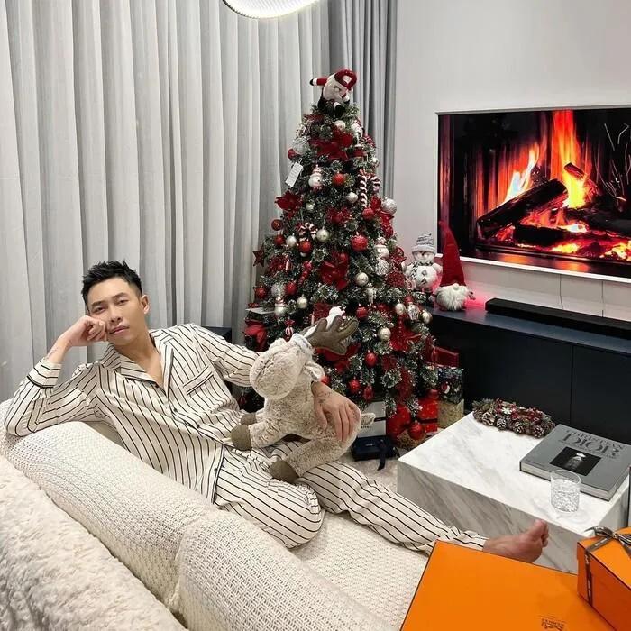 Thúy Vi gia nhập môn golf - Thiều Bảo Trâm khoe chân dài nức nở-1