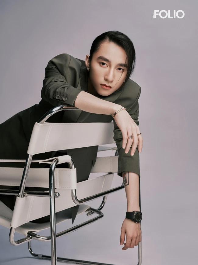 Tung full ảnh tạp chí, Sơn Tùng bị tố đạo nhái Châu Tấn-1