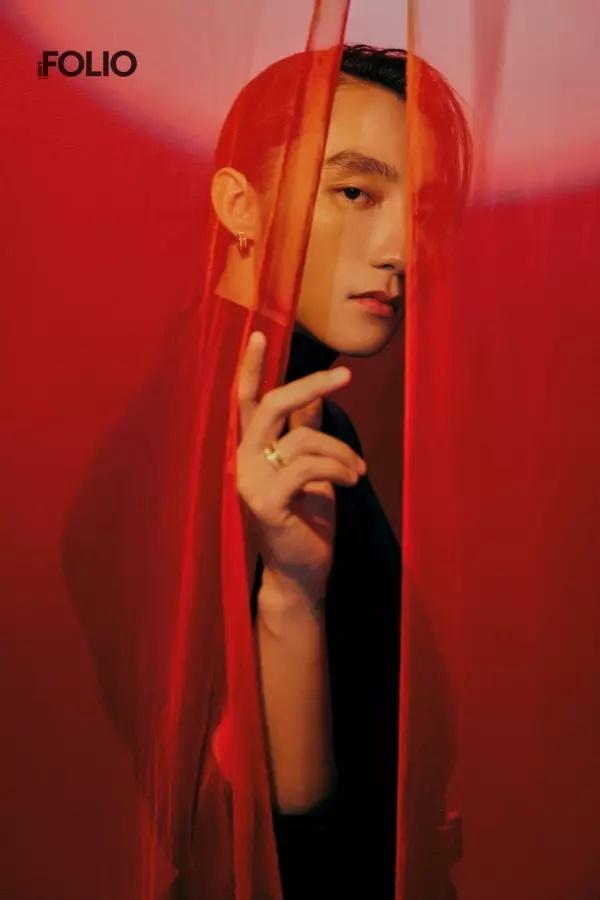 Tung full ảnh tạp chí, Sơn Tùng bị tố đạo nhái Châu Tấn-2