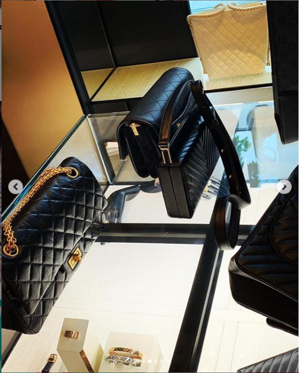 Nhìn kho quà tiền tỷ của Hari Won mới thấy Trấn Thành chiều vợ cỡ nào-12