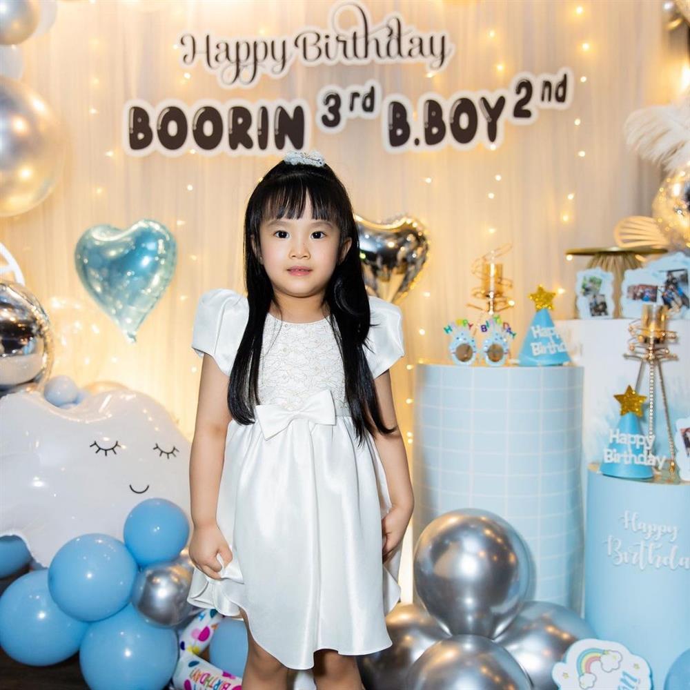 Diệp Lâm Anh khoe cận visual con gái, giống bố như lột-8