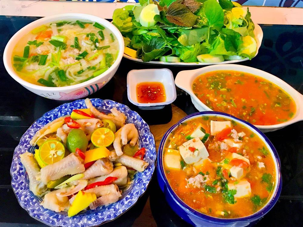 Vợ siêu nhân nấu cơm 1 tuần 7 mâm không lặp món ngày nào-7