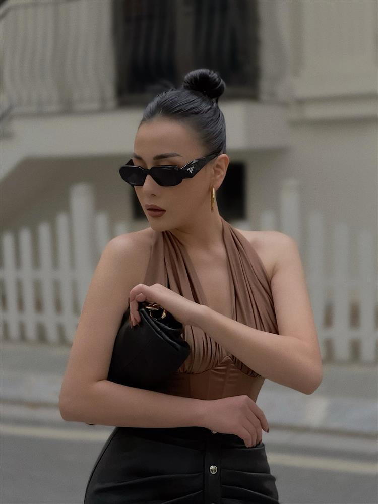 Phương Oanh thử style môi thâm: khi cá tính, khi như thẩm mỹ hỏng-2