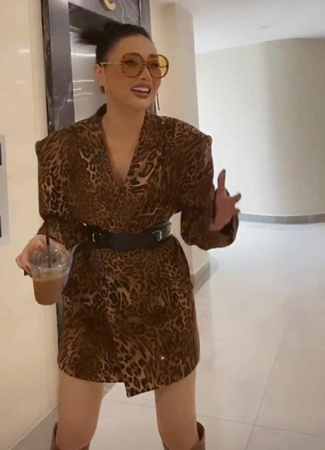 Phương Oanh thử style môi thâm: khi cá tính, khi như thẩm mỹ hỏng-7