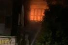 Cháy nhà trong đêm, 2 vợ chồng và con 1 tuổi tử vong thương tâm