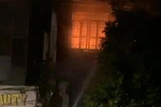 Cháy nhà trong đêm, 2 vợ chồng và con 1 tuổi tử vong thương tâm