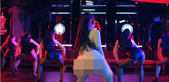 Hiếu Nguyễn từng phô diễn trần trụi trong MV người lớn 16+-5