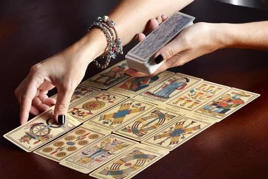 Bói bài Tarot thứ 3 ngày 21/06/2022: Nhiệt tình kiếm 'gấu' đi thôi
