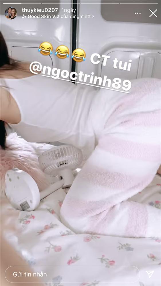 Ngọc Trinh bị người giúp việc liên tục soi vào vòng 3 phản cảm-3