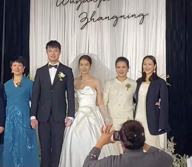 Tin HOT cuối năm: Tiểu tam phá nát nhà Dương Mịch lộ bụng bầu-1