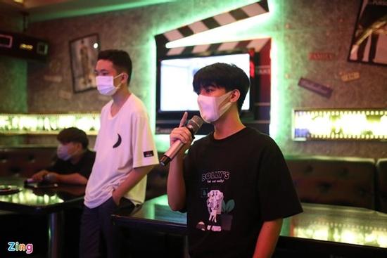 Đề xuất mở lại karaoke, vũ trường ở TP.HCM