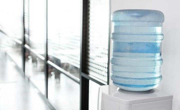 5 loại nước uống thường xuyên có thể gây ngộ độc nhà nào cũng dùng-1