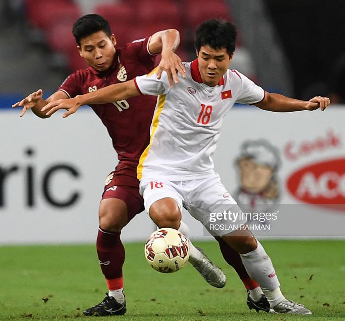 Đức Chinh khuyên Văn Toàn cấy tóc khi dừng bước tại AFF Cup 2020-4