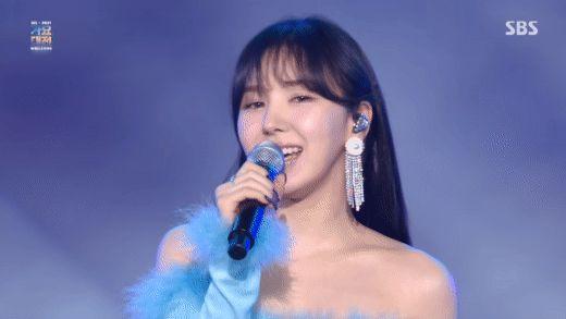 Mỹ nhân Red Velvet bị bóc mẽ chiều cao thật khi đứng cạnh đàn em BTS-2