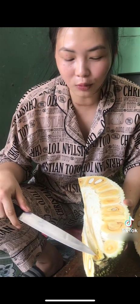 Clip: Cách phân biệt mít bị kích thuốc của nữ tiểu thương có tâm-3